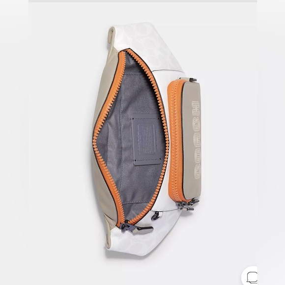 Track Belt Bag In Colorblock Signature Canvas With Coach - Picture 4 of 6